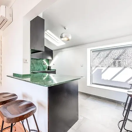 Stunning In Bairro Alto By Guestready * Lisboa
