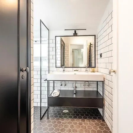 Stunning In Bairro Alto By Guestready